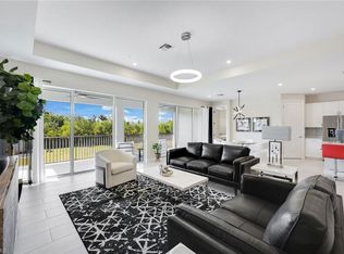 316 Indies Dr W #201, Naples, FL 34114