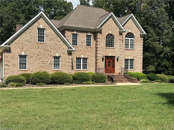 7707 French Dr, Browns Summit, NC 27214