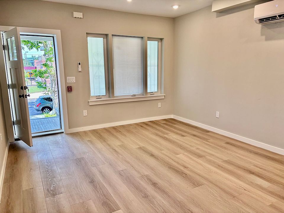 1st image of 5356 Cedar Ave #2