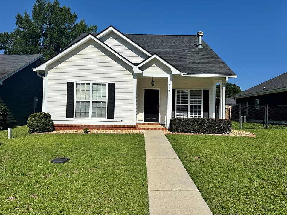 1st image of 2549 Bascom Dr