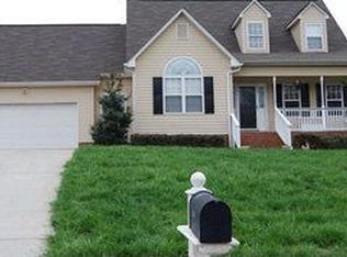 124 Deerfield Dr, Mount Holly, NC