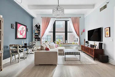 30 Main Street, #4E