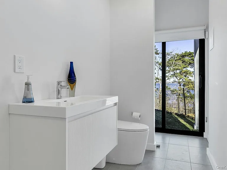 10 Bay View Dr — Photo 28