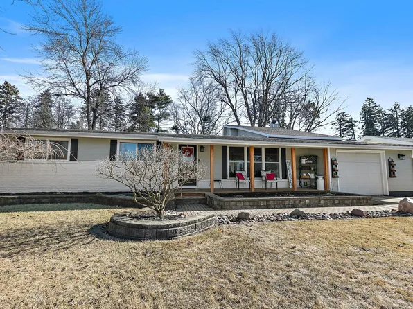1900 Perry Ct, Sycamore, IL 60178
