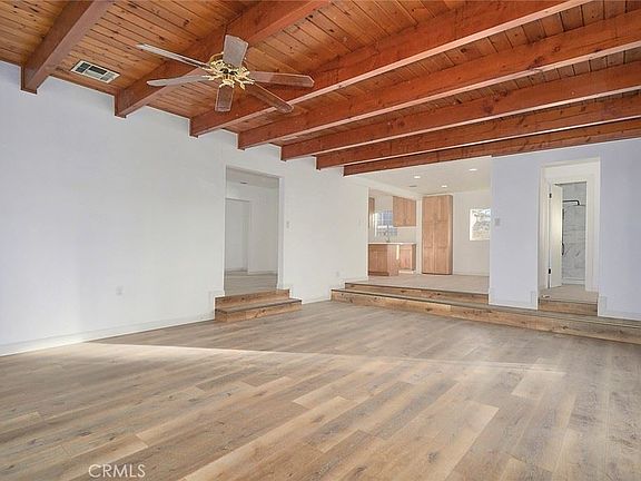 5th image of 1238 Blackstone Ave