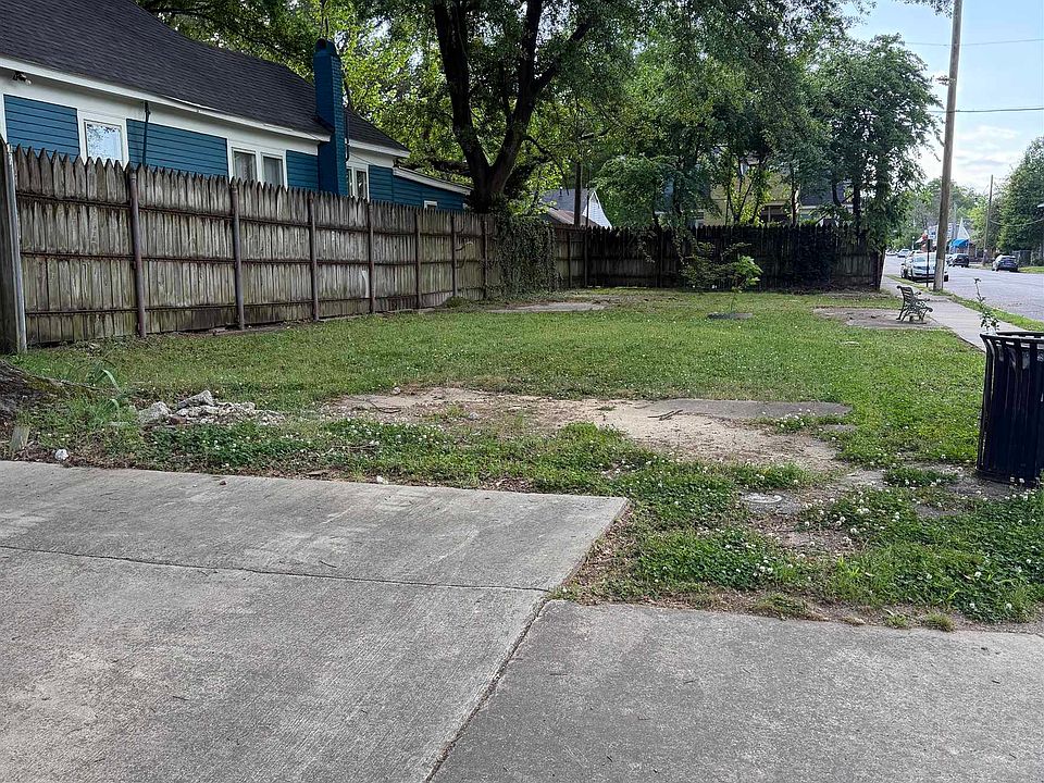 2nd image of 2219 YOUNG AVE
