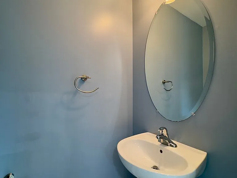 130 Mohegan Dr #B — Photo 5