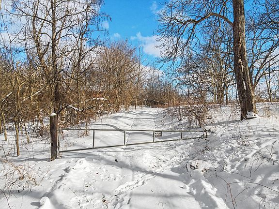 3rd image of 20720-12 Mile Rd