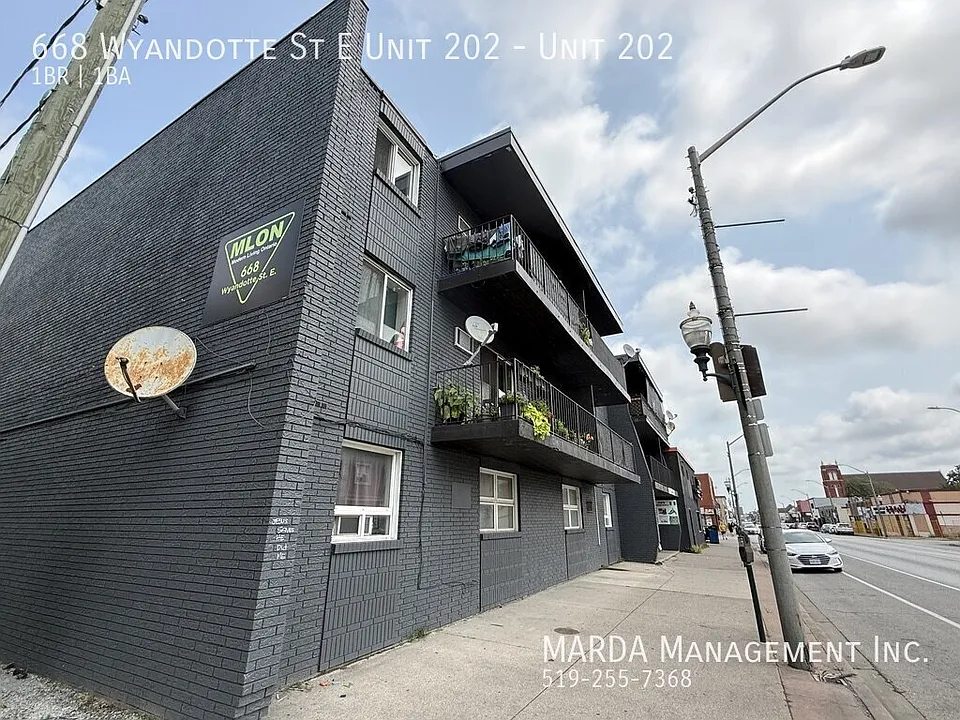 668 Wyandotte St E #202