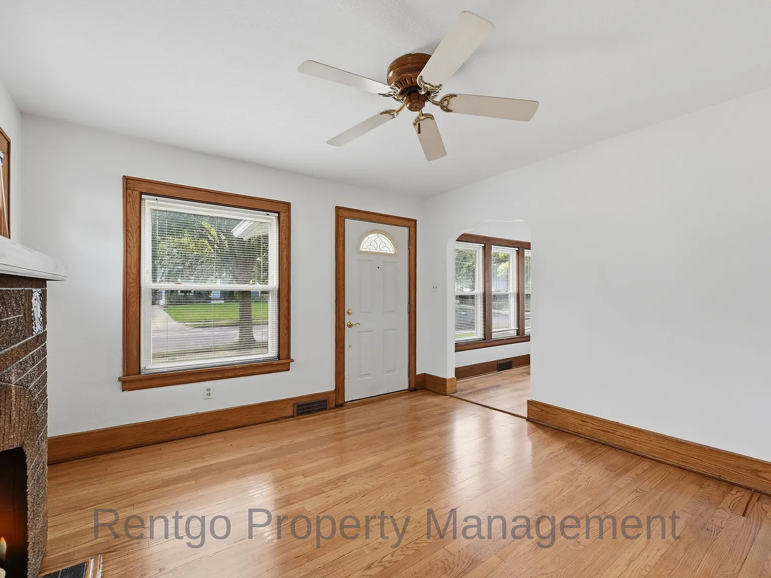 2 bed, 864 sqft, $1,200 — Photo 4