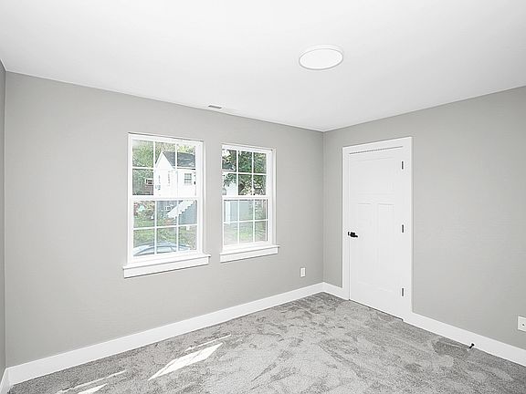 5th image of 1587-1589 S Aspen St