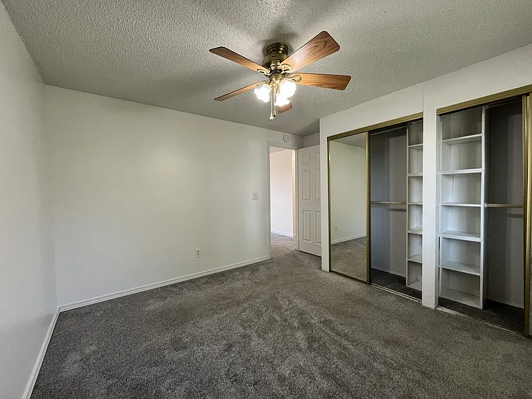 687 SE Barnes Ave — Photo 25