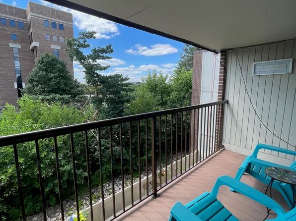 4860 Park Commons Dr APT 309, Saint Louis Park, MN 55416