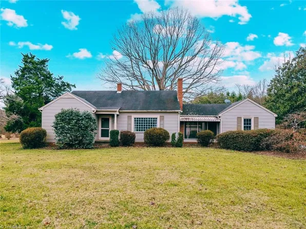 715 State Highway 61 S, Whitsett, NC 27377