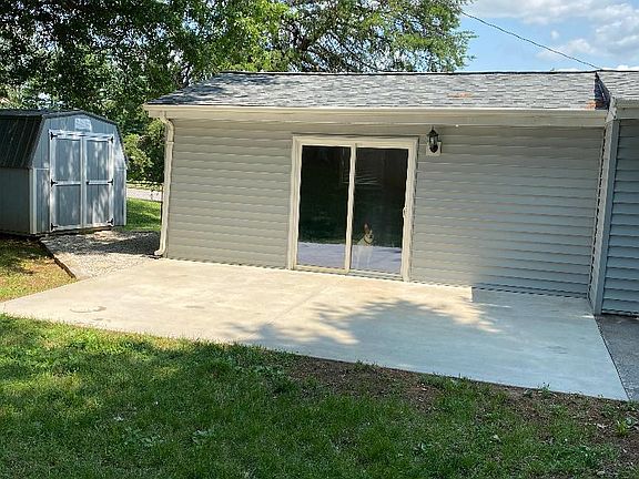 4th image of 1745 Benwood Dr