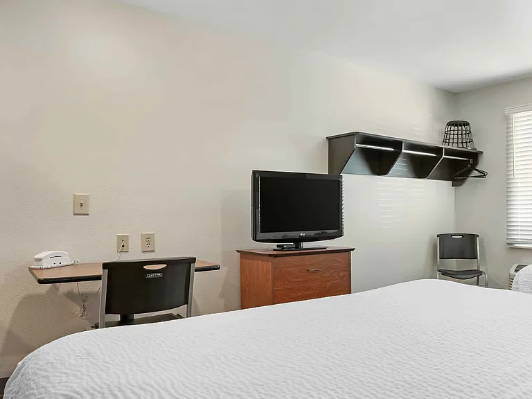Studio Suite - 2 Queen Beds