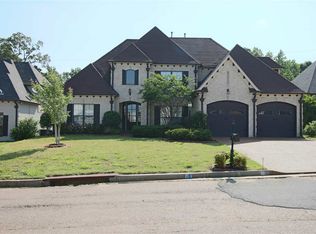 35 Ridgefield Dr, Oakland, TN 38060