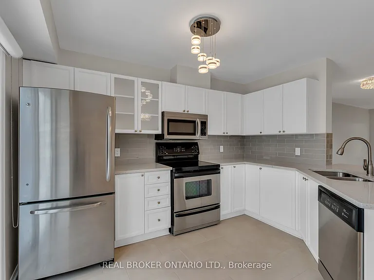 1133 Clyde Ave — Photo 8