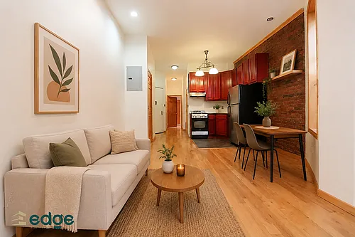 135 Rogers Ave #3R Photo 1