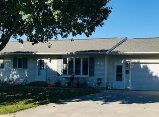 607 N Hokah St, Caledonia, MN 55921