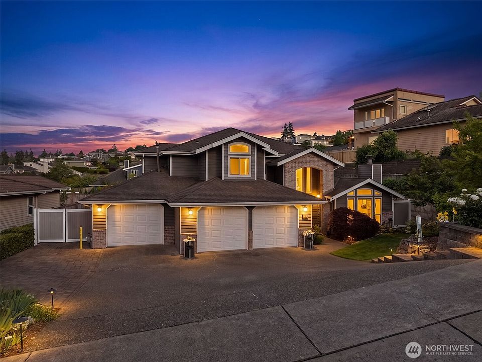 1st image of 1860 Overview Drive NE