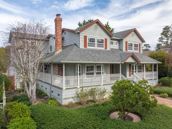 17 Deer Forest Dr, Monterey, CA 93940