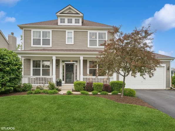 2363 Trailside Ln, Wauconda, IL 60084