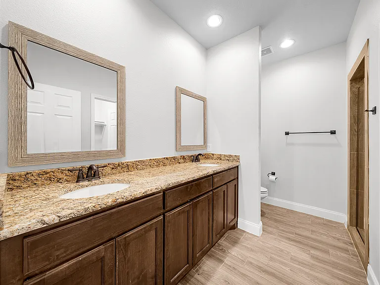 4810 Jefferson St — Photo 19