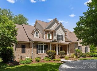 440 S Sharon Amity Rd, Charlotte, NC 28211