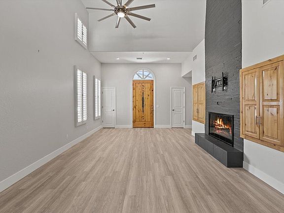3rd image of 20802 Grayhawk Dr #1065
