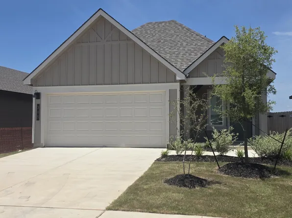 305 Randall Pl, Rockdale, TX 76567