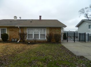 220 Bode Rd, Hoffman Estates, IL 60169