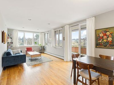 811 5th Ave APT 301, Brooklyn, NY, 11232