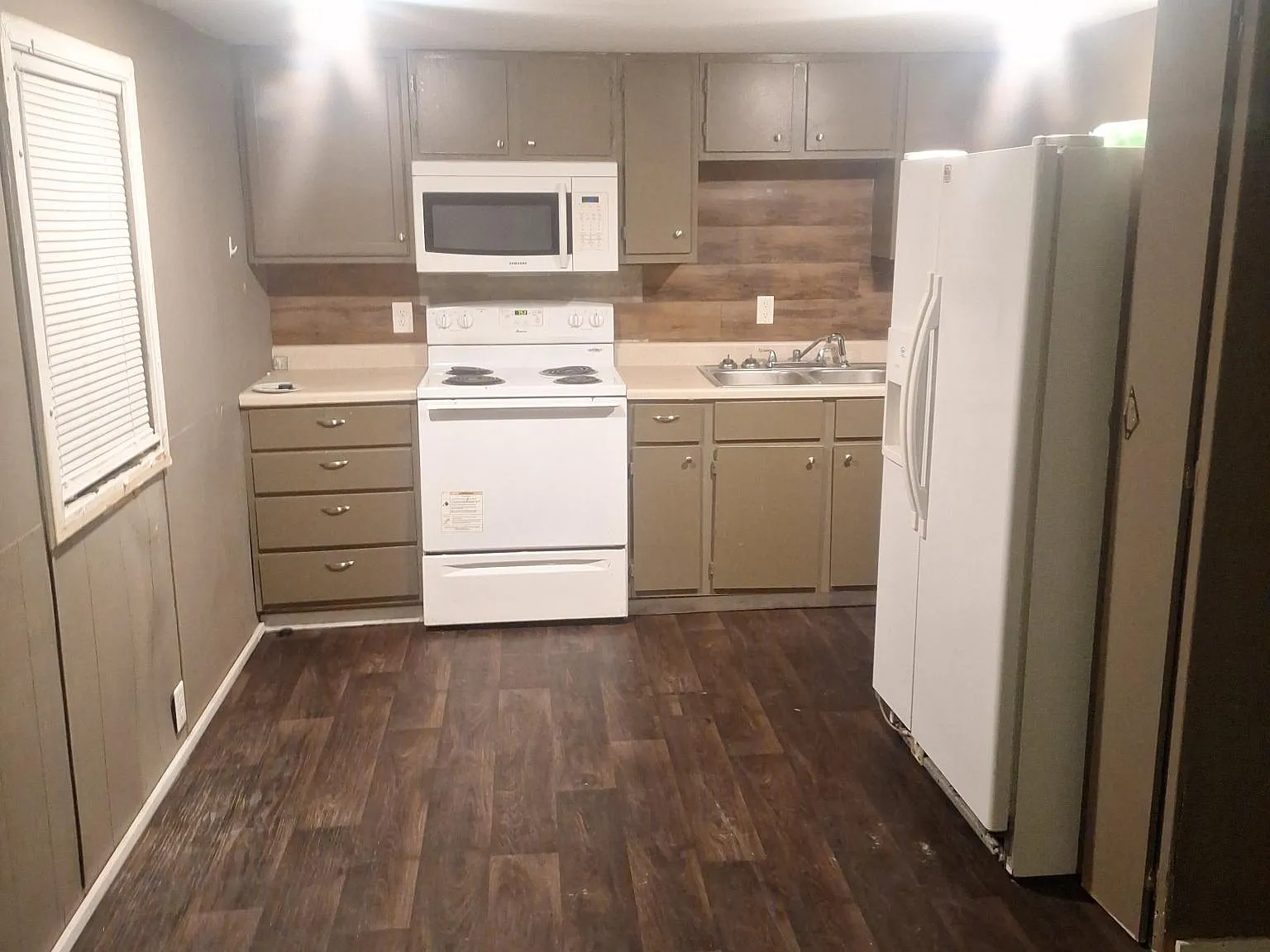 2 bed, 650 sqft, $900 — Photo 2