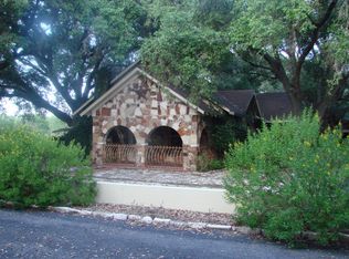 447 Old Gonzales Rd, Cuero, TX 77954