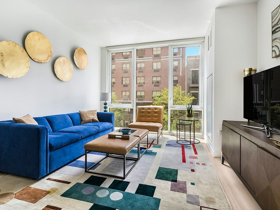 1st image of 540 W 49th St #406S