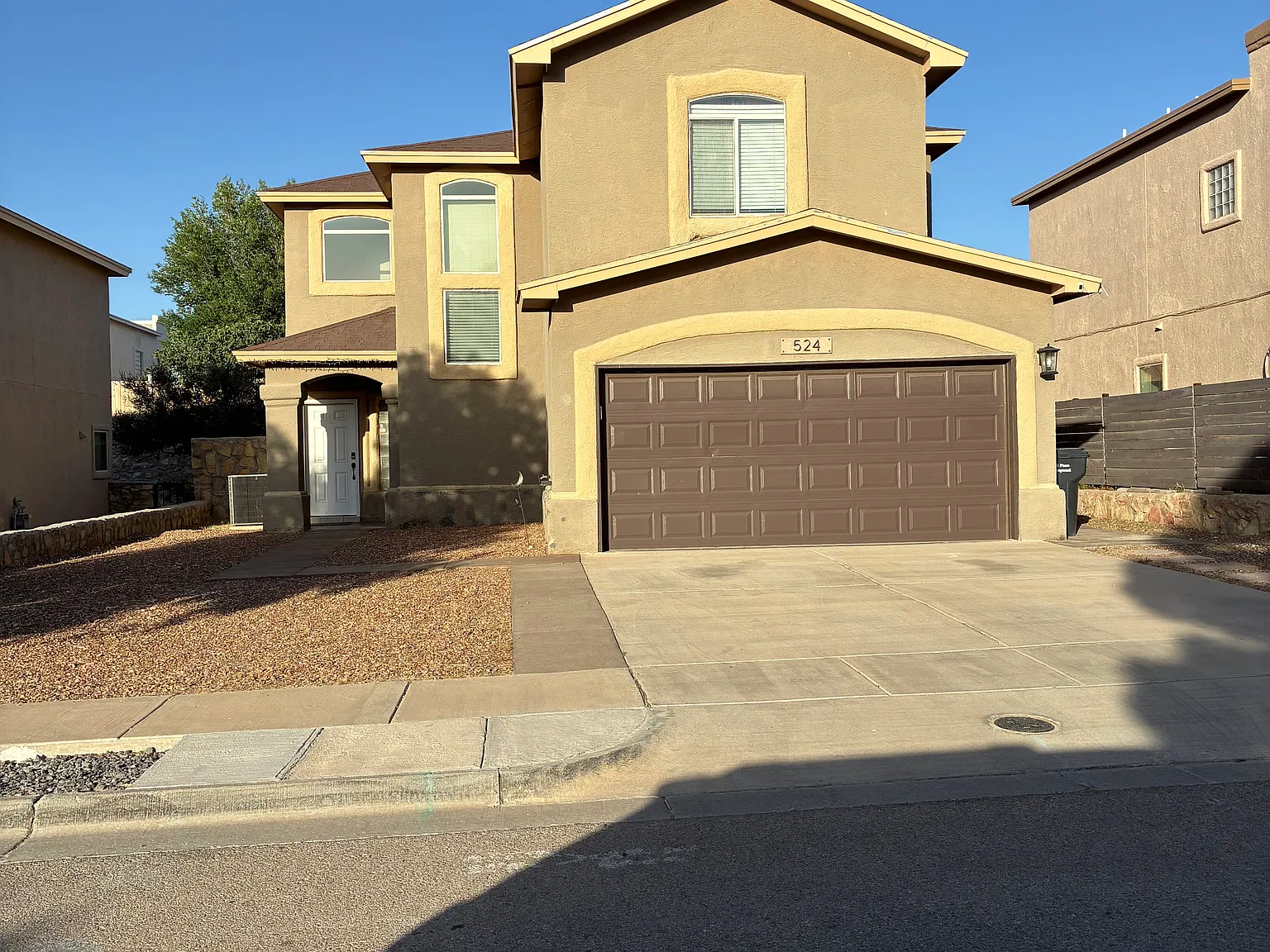 4 bed, 2.5 bath, 1887 sqft, $2,250 — Photo 1