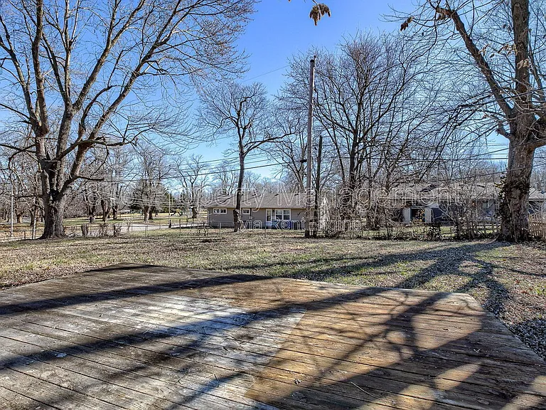 11201 Crystal Ave — Photo 22