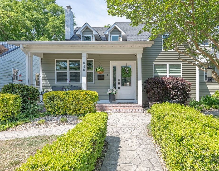 1st image of 444 Rollingwood Cir