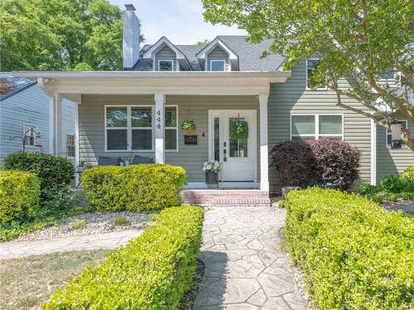 444 Rollingwood Cir, Fayetteville, NC 28305