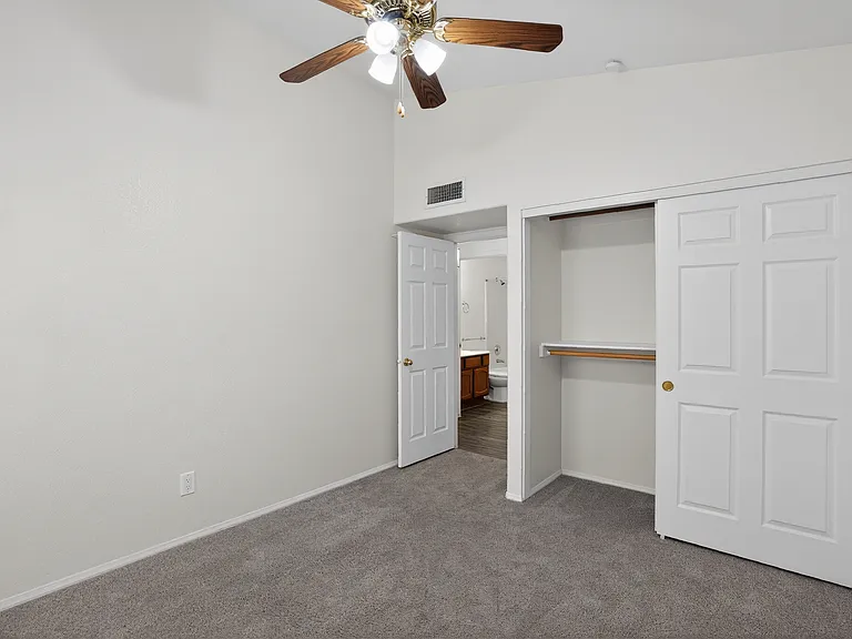 2524 E Indigo Brush Rd — Photo 16