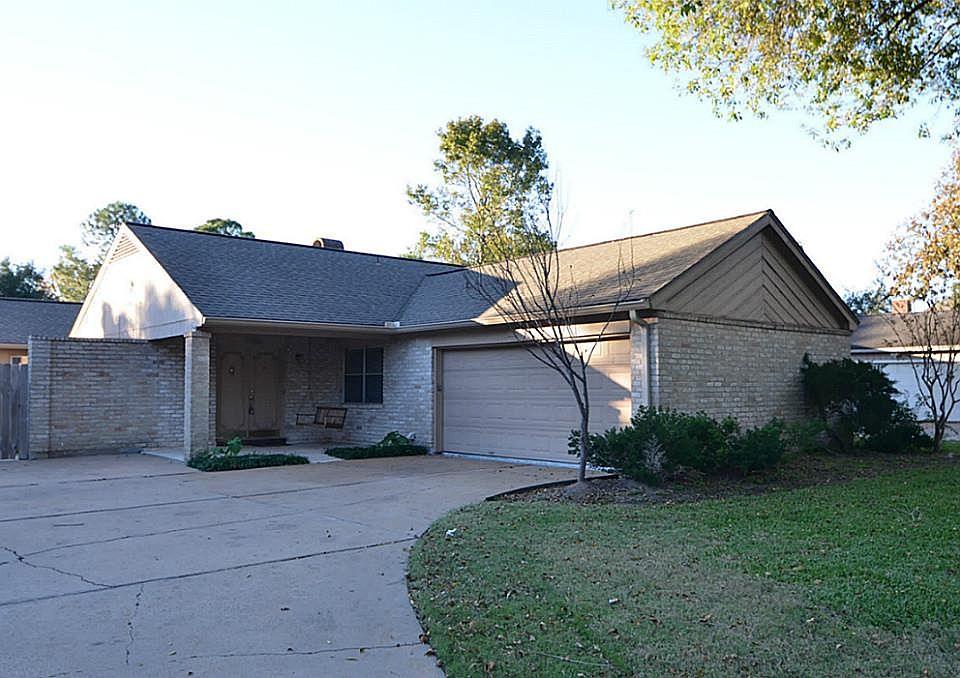 1st image of 1006 Oxborough Dr