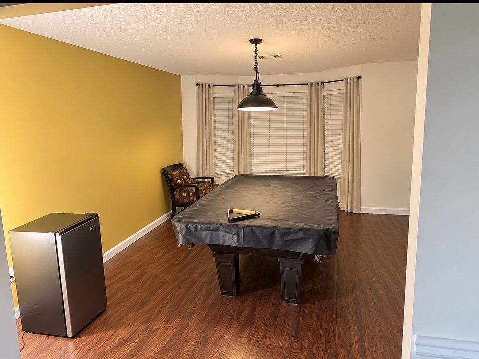 1st image of 35 Windscape Dr
