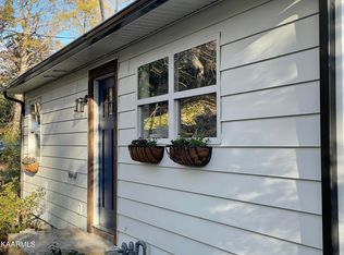 415 Delaware Ave, Oak Ridge, TN 37830