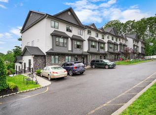 61 Blauvelt Rd, Monsey, NY 10952