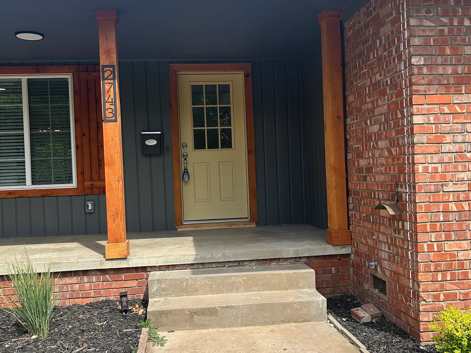 3 bed, 1500 sqft, $2,100 — Photo 1
