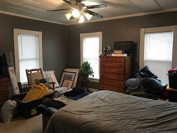 Large LL Bedroom