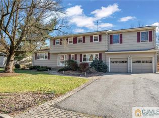 13 Devon Rd, Edison, NJ 08820
