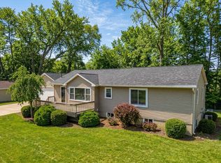 13296 Haddon St, Fenton, MI 48430