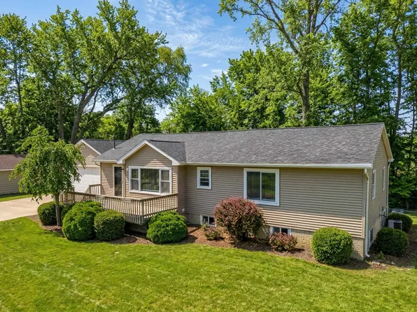 13296 Haddon St, Fenton, MI 48430
